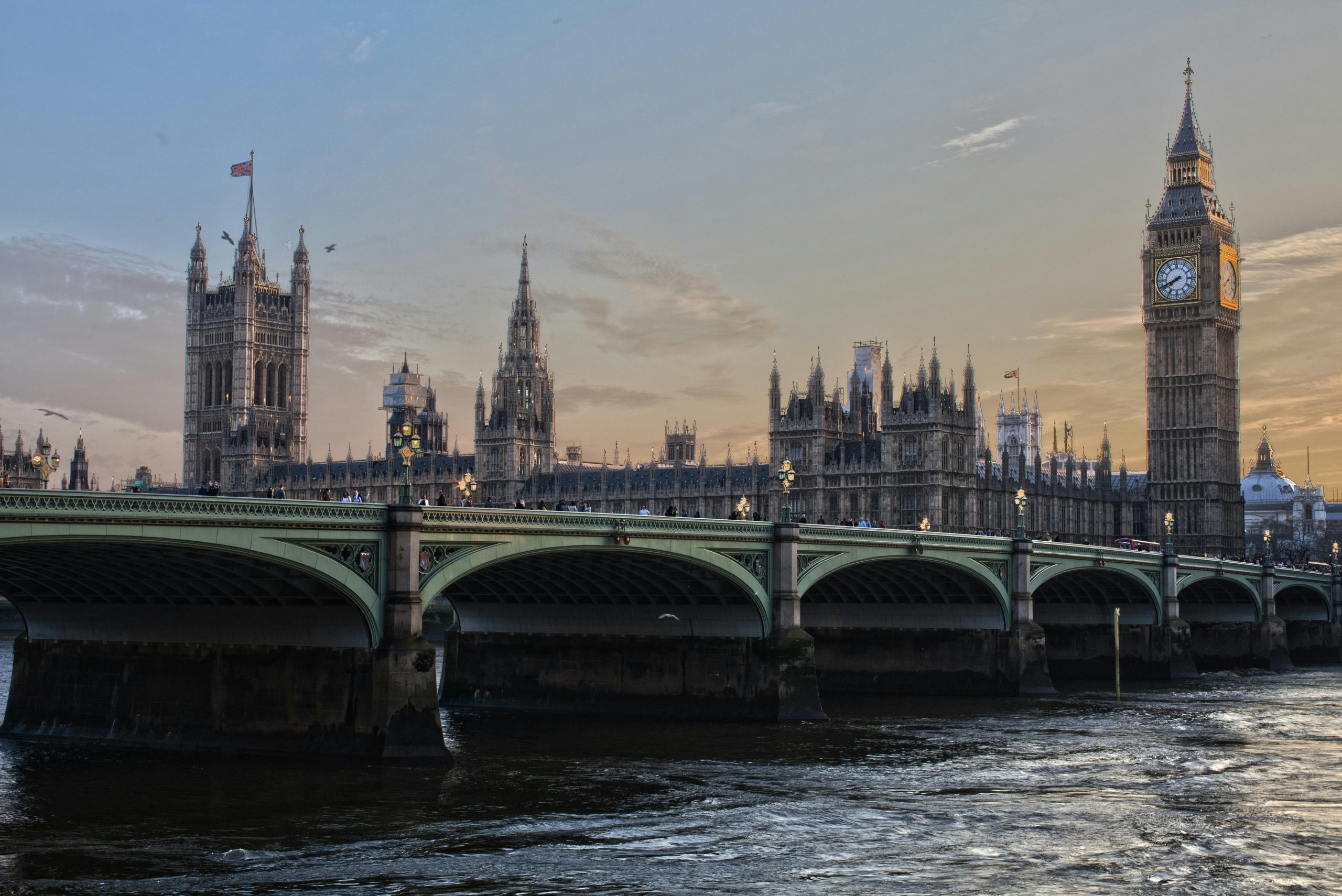 Inglese Avanzato – English for Holidays Around the World 13.30 – 17.30 (ONLINE – ISCRIZIONI CONCLUSE)