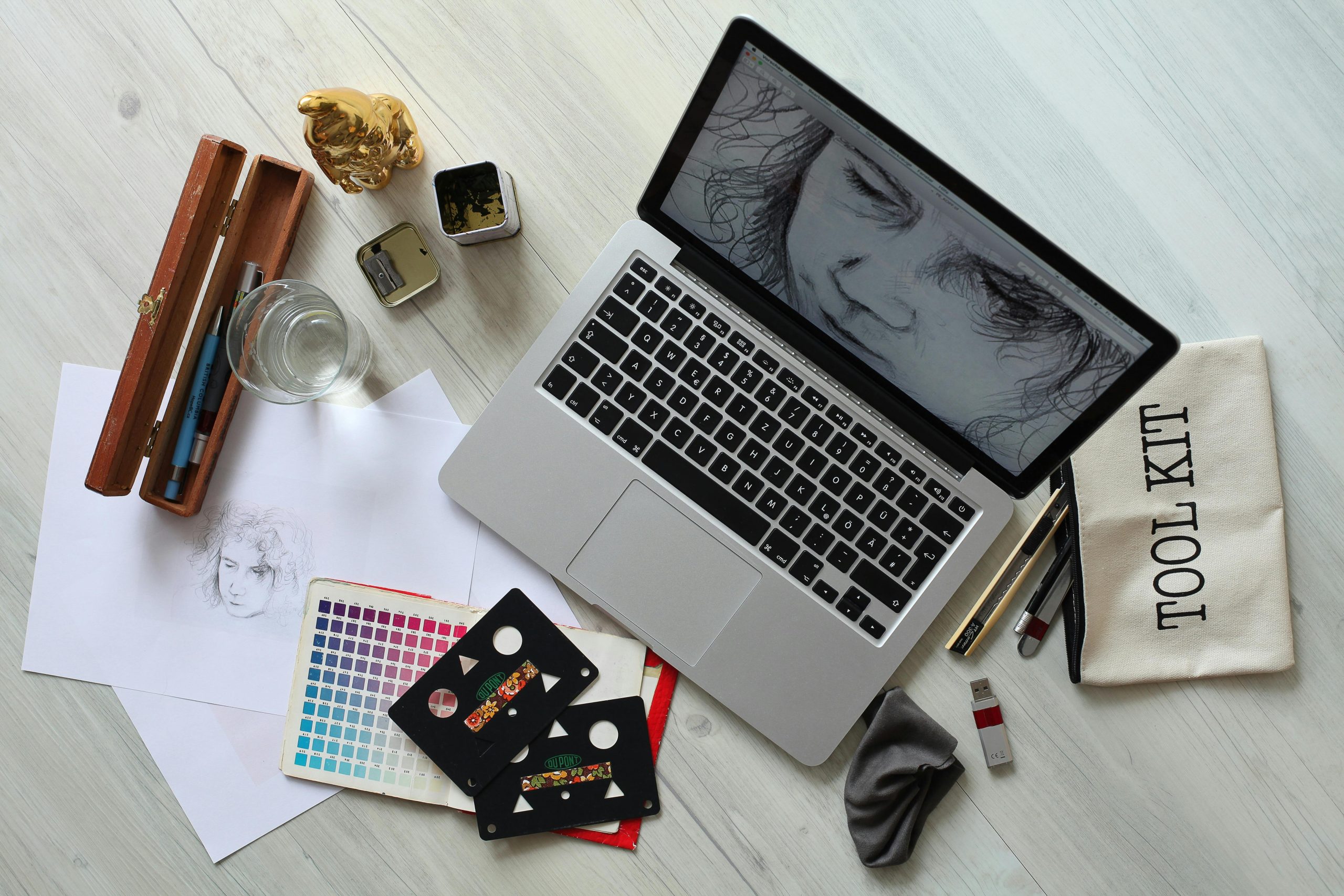 ULTIMISSIMI POSTI!!! AI GRAPHIC DESIGN E MARKETING DI RICCARDO MOLINO (ONLINE – ISCRIZIONI APERTE)