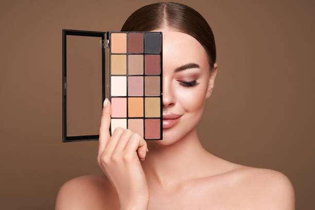 MAKE UP ARTIST AVANZATO 08.30 – 12.30 (ONLINE – ISCRIZIONI APERTE)