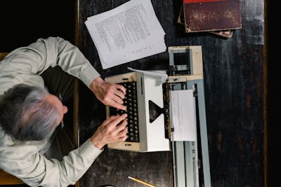EDITORIA E SCRITTURA GIORNALISTICA 08.30 – 12.30 (ONLINE – ISCRIZIONI APERTE)